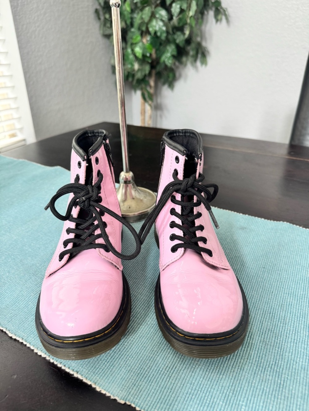 Dr. Martens 1460 Junior patent leather boots size 2